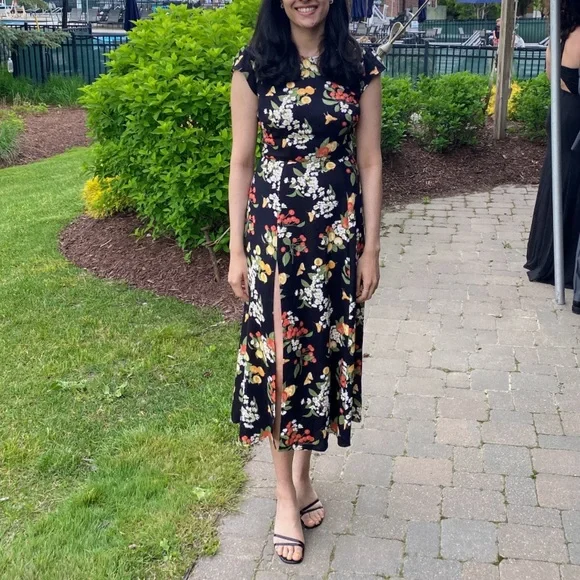 Reformation Gavin dress in Summer Soirée - Picture 2 of 2